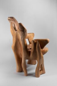 Veles, Chainsaw-Carved Sculptural Chair – Flowing Form in Solid Wood, gallery view 10