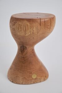Leszy, Elegant Hourglass Stool – Carved in Solid Wood, gallery view 10