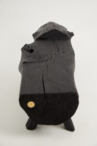 Jownik, Charred Wood Log Bench – Primitive Elegance in Burnt Timber, gallery view 9