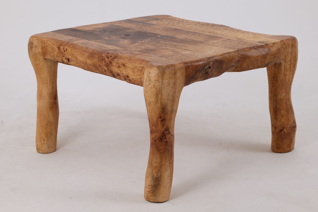 Jownik, Square Burl Table – Rustic Balance in Solid Wood