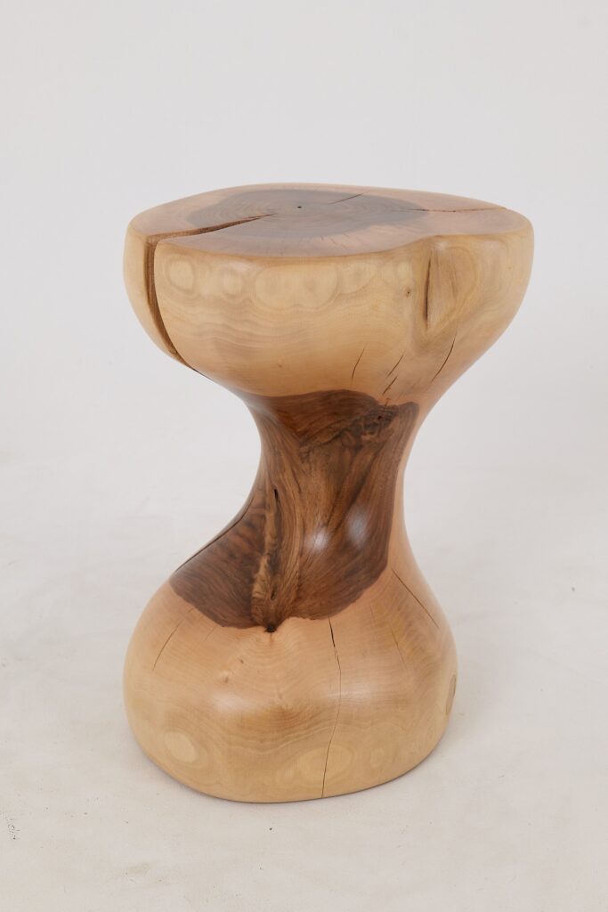 Leszy, Hourglass Side Table – Soft Curves in Solid Wood