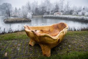 Bathtub, gallery view 27